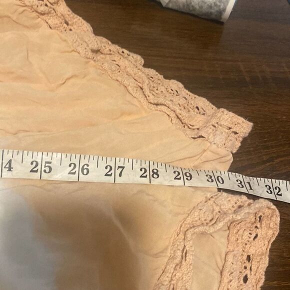 Women’s Surf Gypsy Tie Dye Front Cut Out Bell Sleeve Boho Romper EUC Size Small - Picture 9 of 9